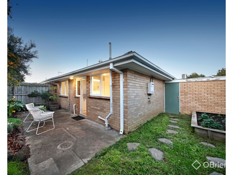 11/15 Eddys Grove, Bentleigh VIC 3204