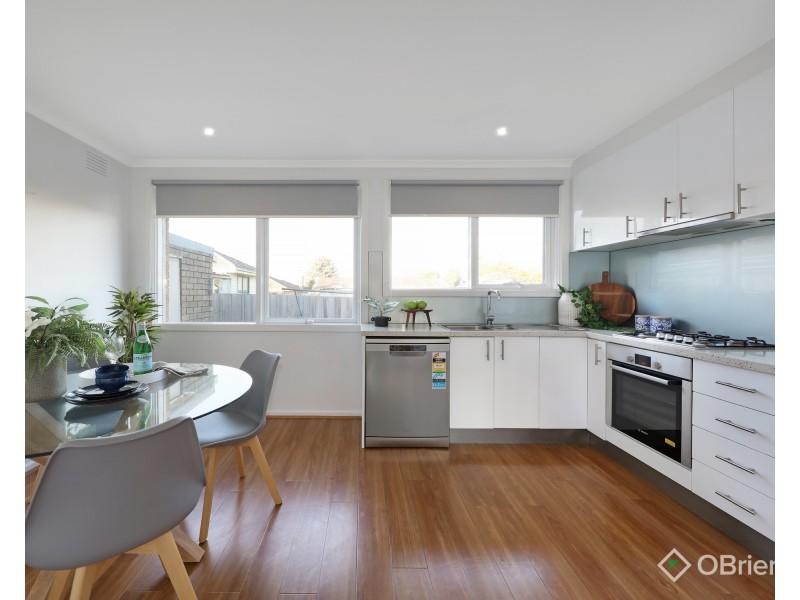 2/16 Lanham Street, Oakleigh East VIC 3166