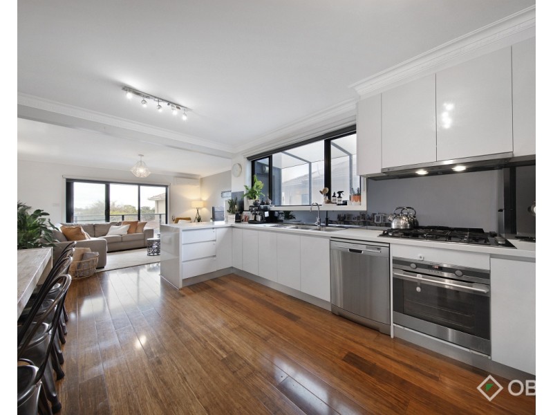 2A Lawson Street, Oakleigh East VIC 3166