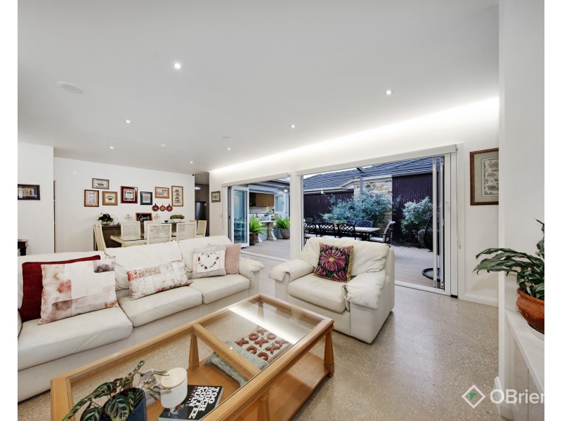 2/5 Cleek Ave, Oakleigh South VIC 3167