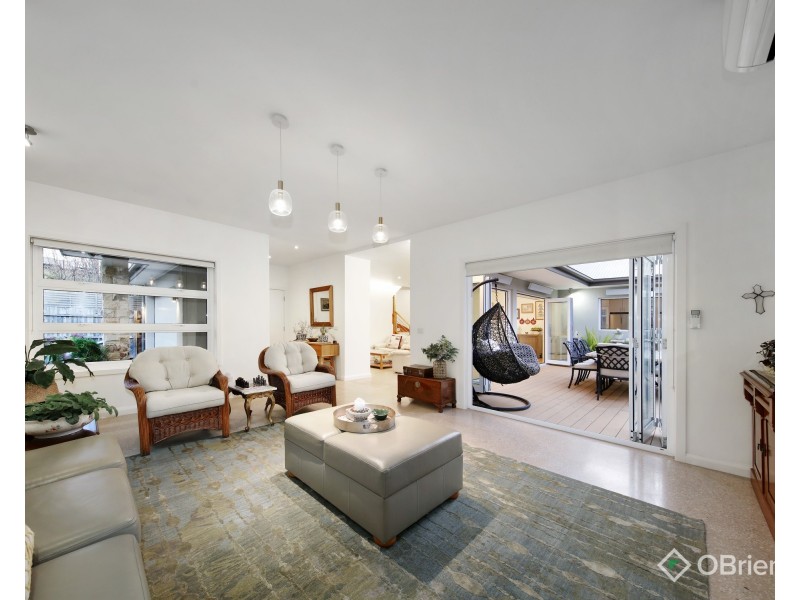 2/5 Cleek Ave, Oakleigh South VIC 3167