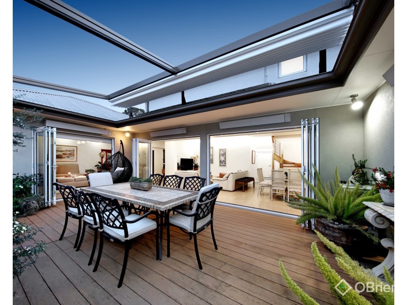 2/5 Cleek Ave, Oakleigh South VIC 3167