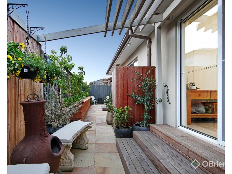 2/5 Cleek Ave, Oakleigh South VIC 3167