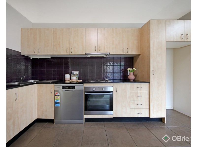 18/82-86 Atherton Road, Oakleigh VIC 3166