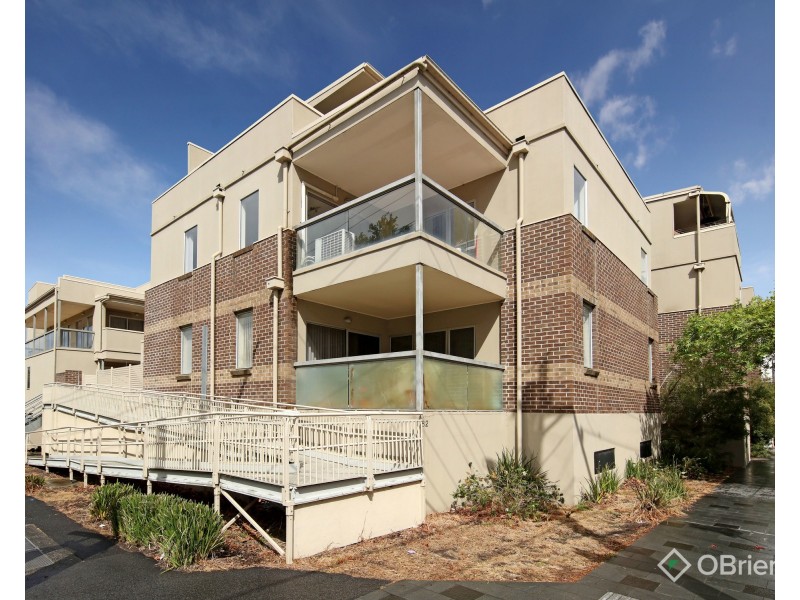 18/82-86 Atherton Road, Oakleigh VIC 3166