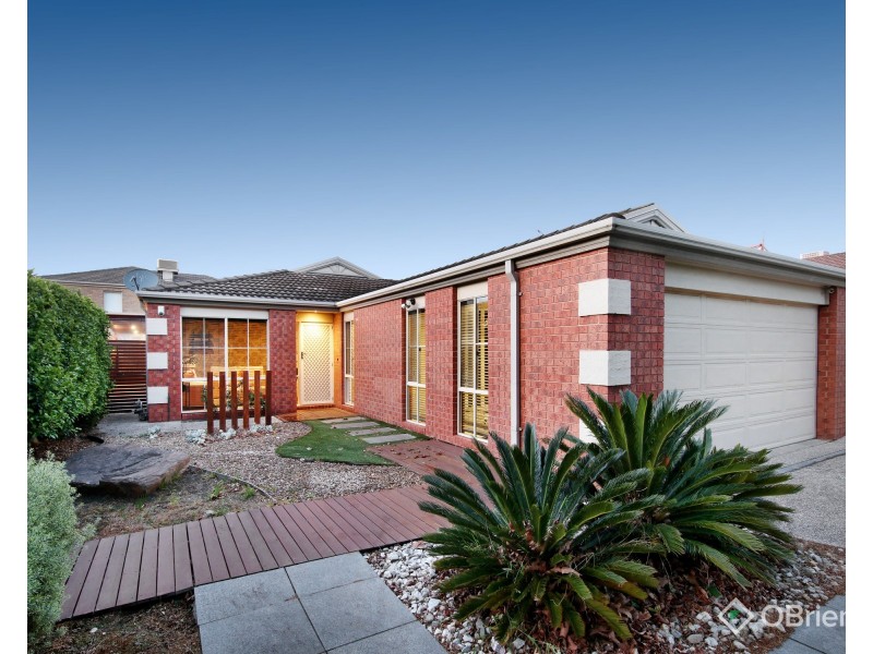 4 Banjo Paterson Avenue, Oakleigh East VIC 3166