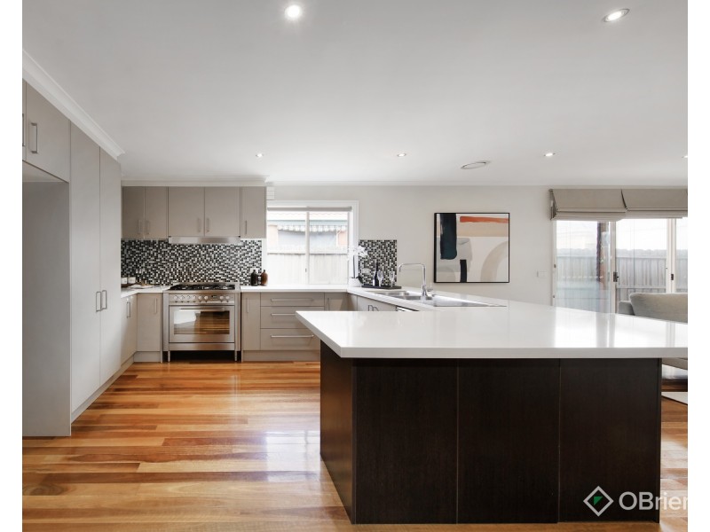 4 Banjo Paterson Avenue, Oakleigh East VIC 3166