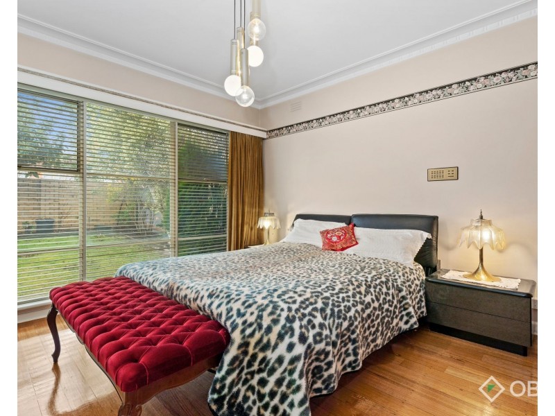 51 Aikman Crescent, Chadstone VIC 3148