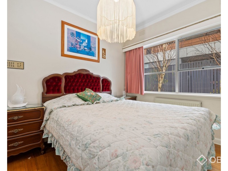 51 Aikman Crescent, Chadstone VIC 3148