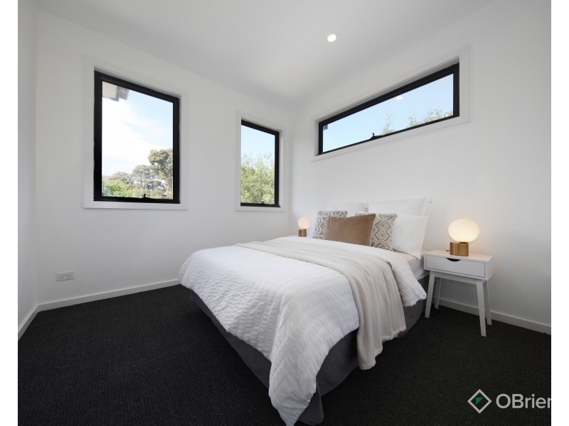 1/35 Mccubbin Street, Burwood VIC 3125