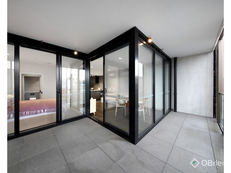 202/89 Atherton Road, Oakleigh VIC 3166