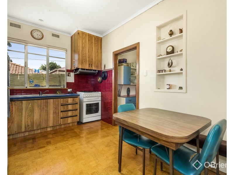 8 Aloomba Street, Chadstone VIC 3148