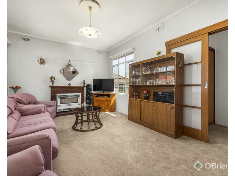 8 Aloomba Street, Chadstone VIC 3148