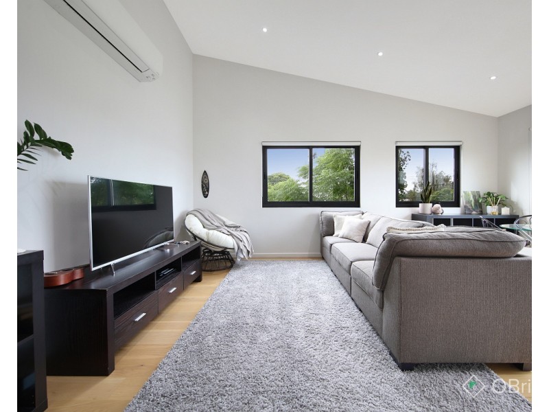 1/110 Atherton Road, Oakleigh VIC 3166