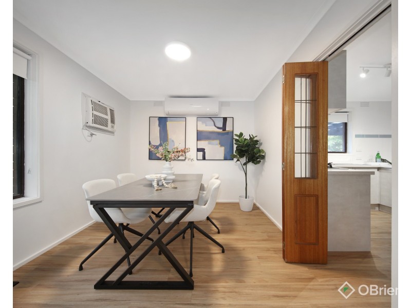 8 Honeysuckle Avenue, Wheelers Hill VIC 3150