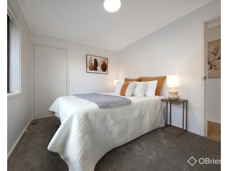 8 Honeysuckle Avenue, Wheelers Hill VIC 3150