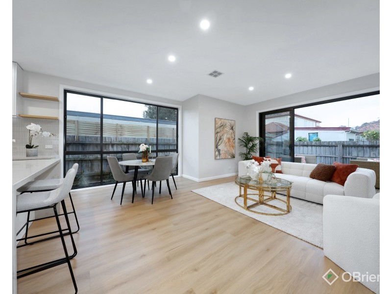 2/14 Sumersett Avenue, Oakleigh South VIC 3167