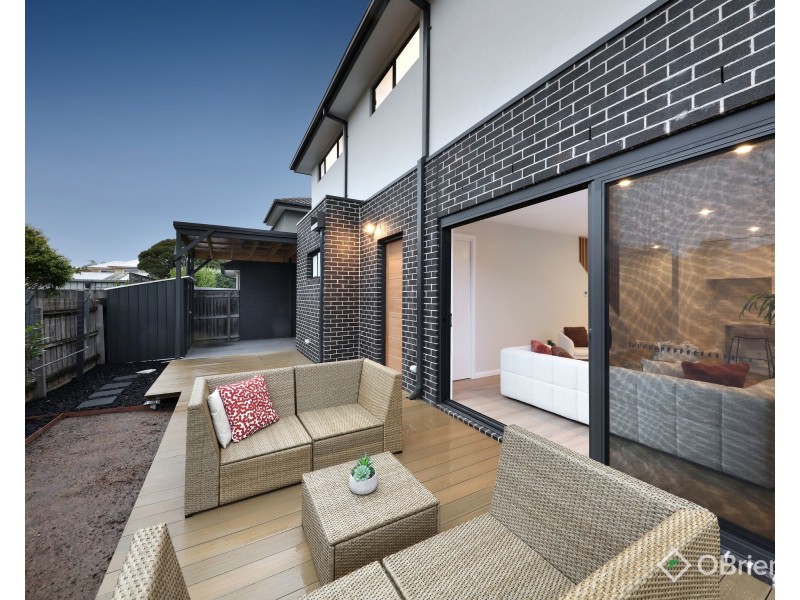 2/14 Sumersett Avenue, Oakleigh South VIC 3167