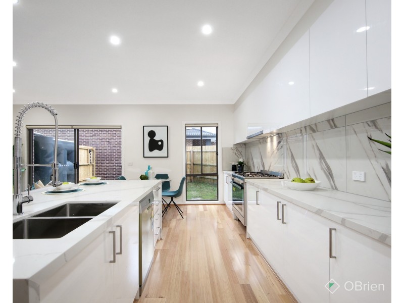 2/14 Wallace Avenue, Oakleigh South VIC 3167