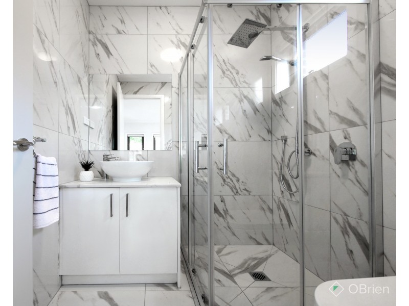 2/14 Wallace Avenue, Oakleigh South VIC 3167