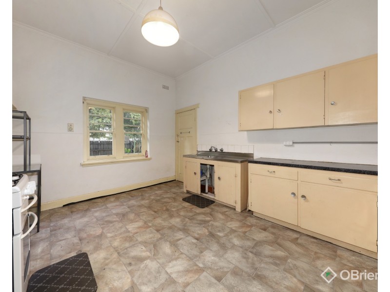 112 Warrigal Road, Oakleigh VIC 3166