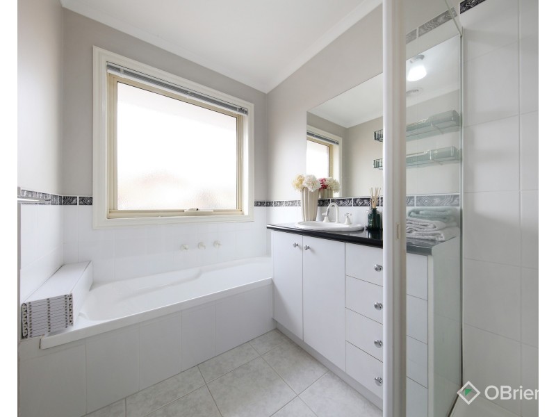 1/21-23 Robinson Street, Clayton VIC 3168