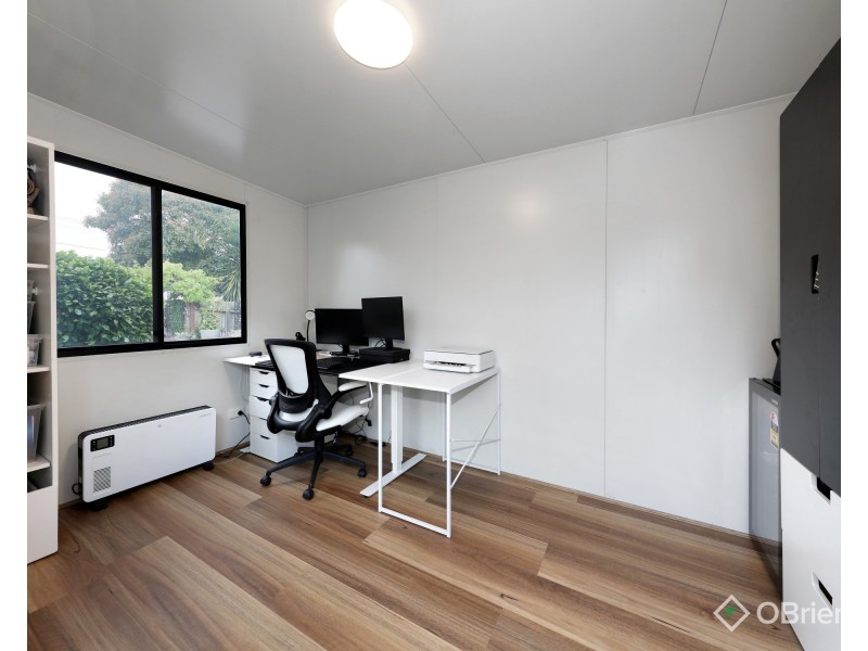 5 Fairland Avenue, Oakleigh East VIC 3166