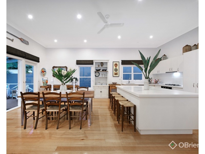 17 Downing Street, Oakleigh VIC 3166