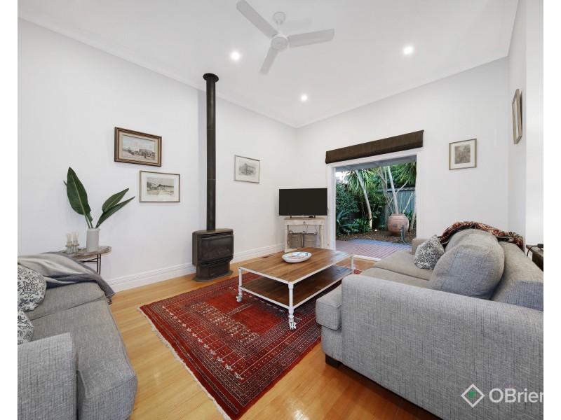 17 Downing Street, Oakleigh VIC 3166