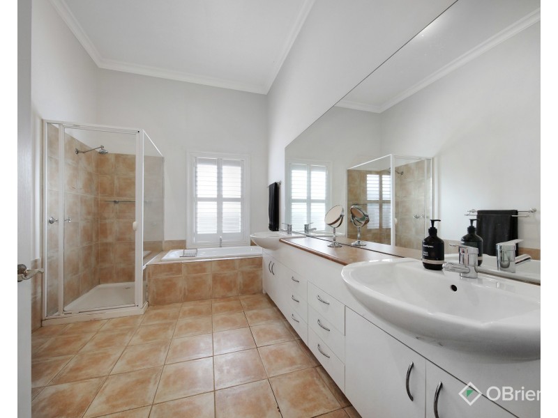 17 Downing Street, Oakleigh VIC 3166