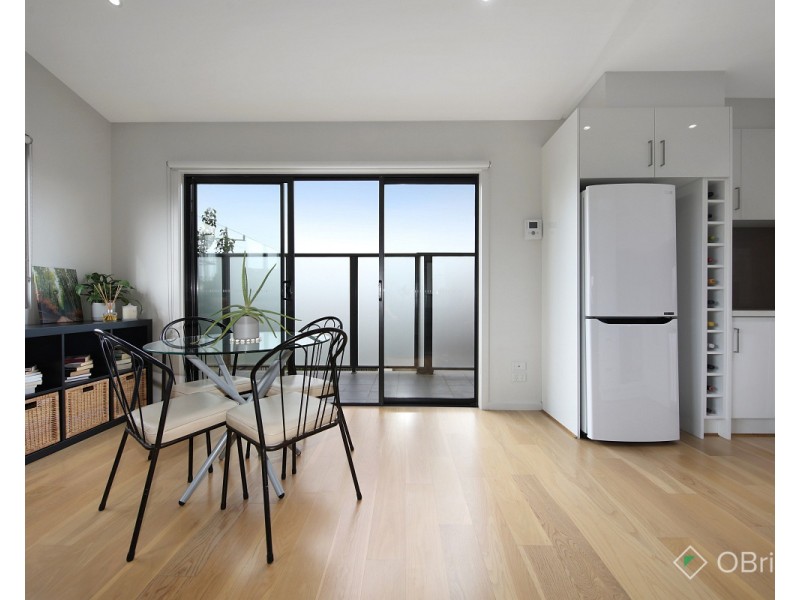 1/110 Atherton Road, Oakleigh VIC 3166