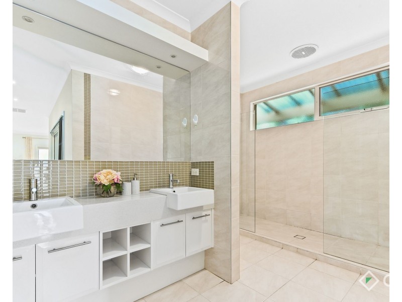 19 Glenora Street, Chadstone VIC 3148