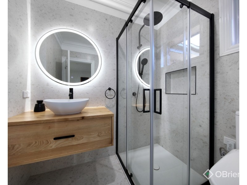 2/42 Browns Road, Clayton VIC 3168