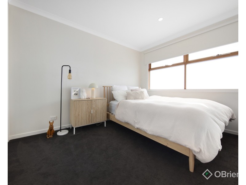 2/7 Claudel Street, Oakleigh East VIC 3166