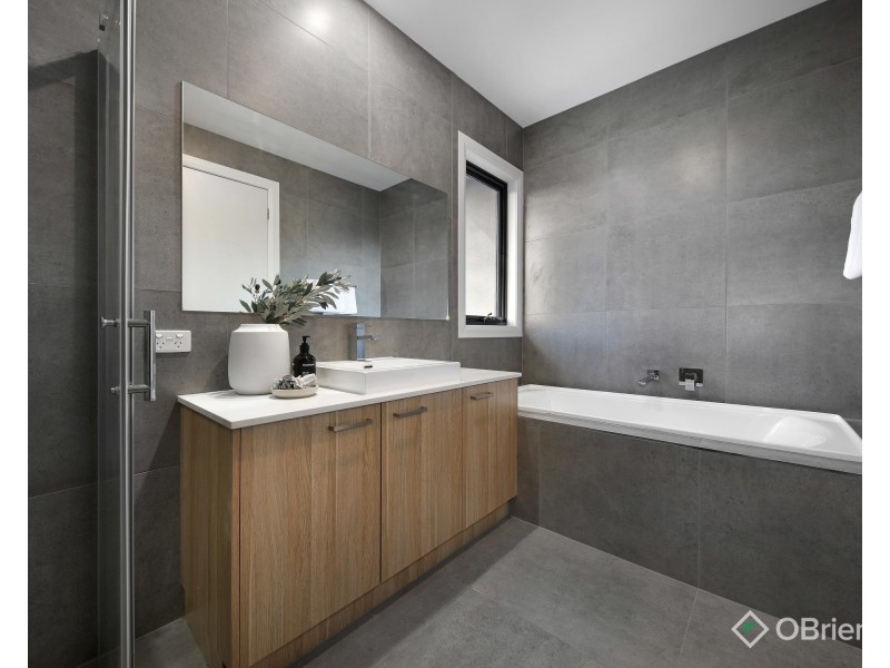 35C Ferntree Gully Road, Oakleigh VIC 3166