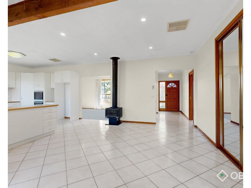 2/12 Strelden Avenue, Oakleigh East VIC 3166