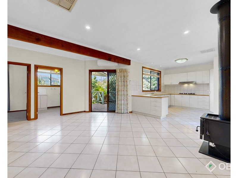 2/12 Strelden Avenue, Oakleigh East VIC 3166