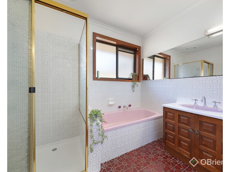 2/1 Oberon Avenue, Oakleigh East VIC 3166