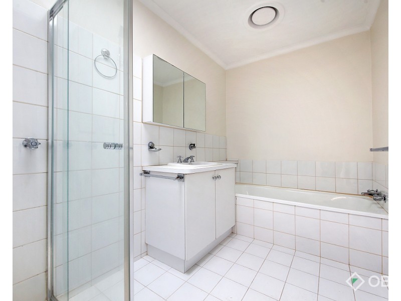 4/18 Golf Links Avenue, Oakleigh VIC 3166