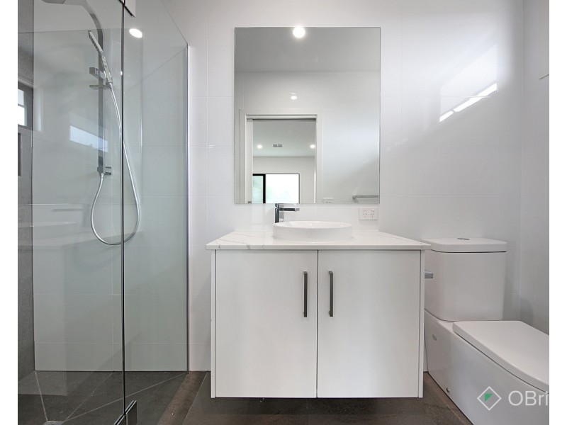 2/169 Power Avenue, Chadstone VIC 3148