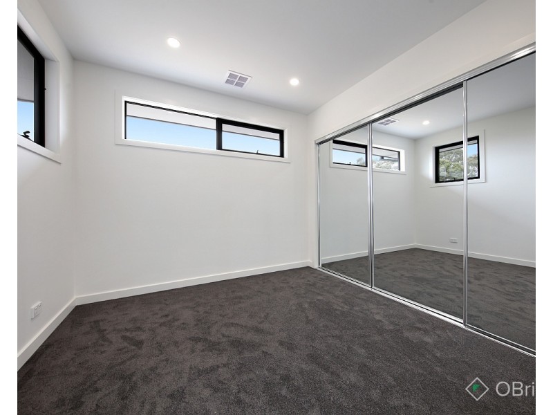 2/169 Power Avenue, Chadstone VIC 3148