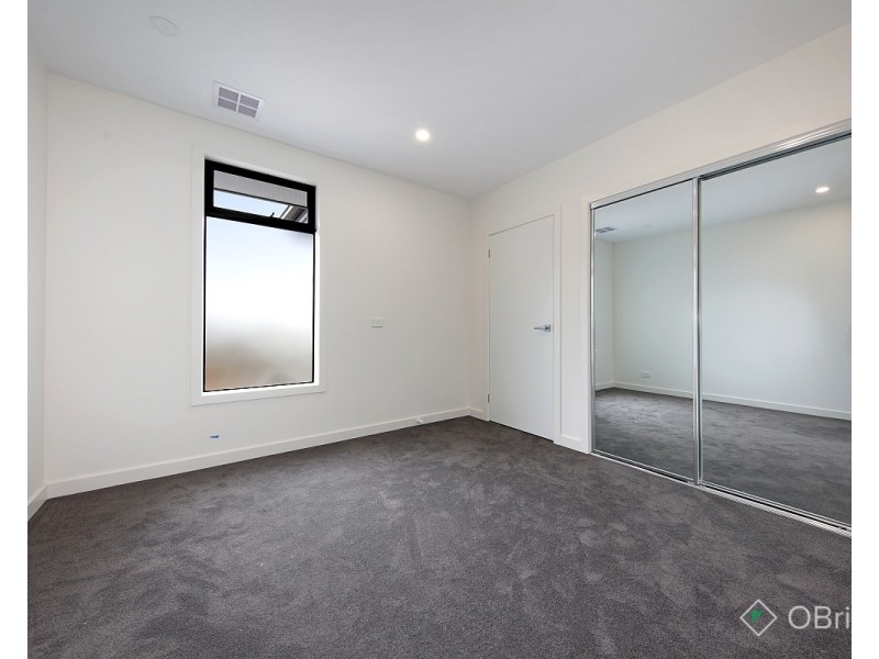 2/169 Power Avenue, Chadstone VIC 3148