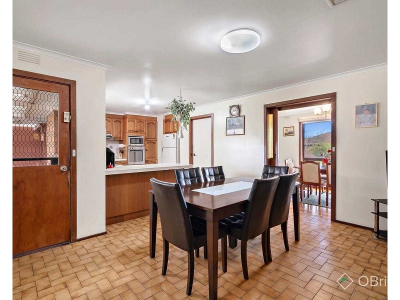 2 Louisa Court, Oakleigh South VIC 3167