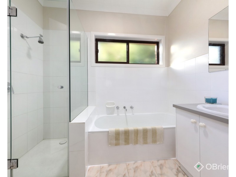 2/22 Mimosa Avenue, Oakleigh South VIC 3167