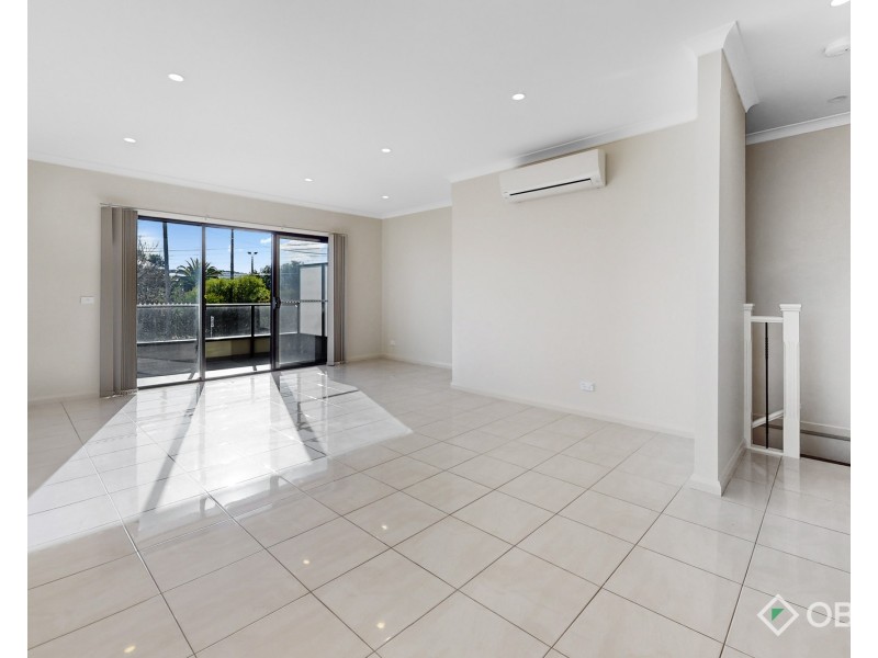 2/14 Mill Road, Oakleigh VIC 3166