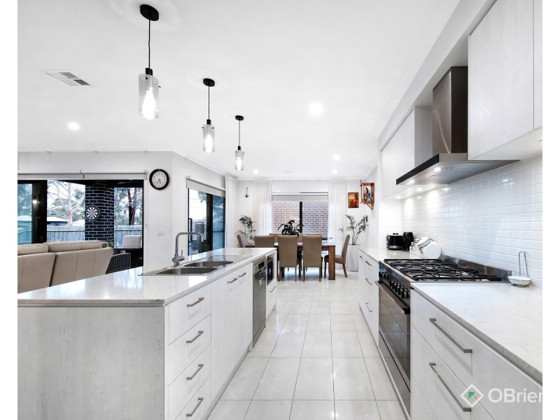 35 Kathryn Road, Knoxfield VIC 3180