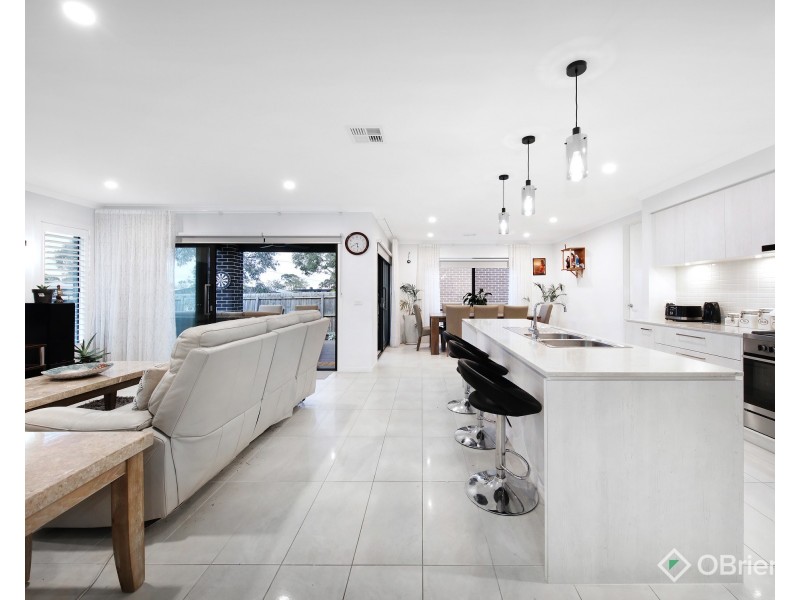 35 Kathryn Road, Knoxfield VIC 3180