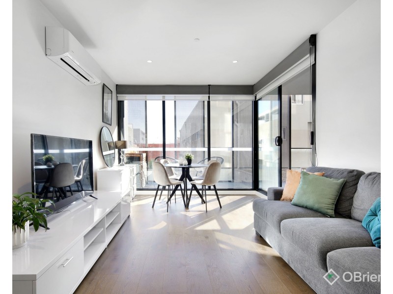 102/89 Atherton Road, Oakleigh VIC 3166