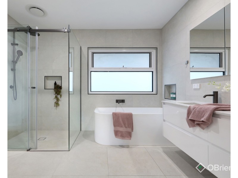 2 Collis Street, Brighton East VIC 3187