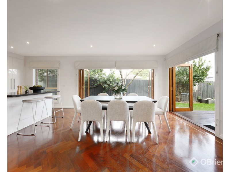 2/14 Gadd Street, Oakleigh VIC 3166